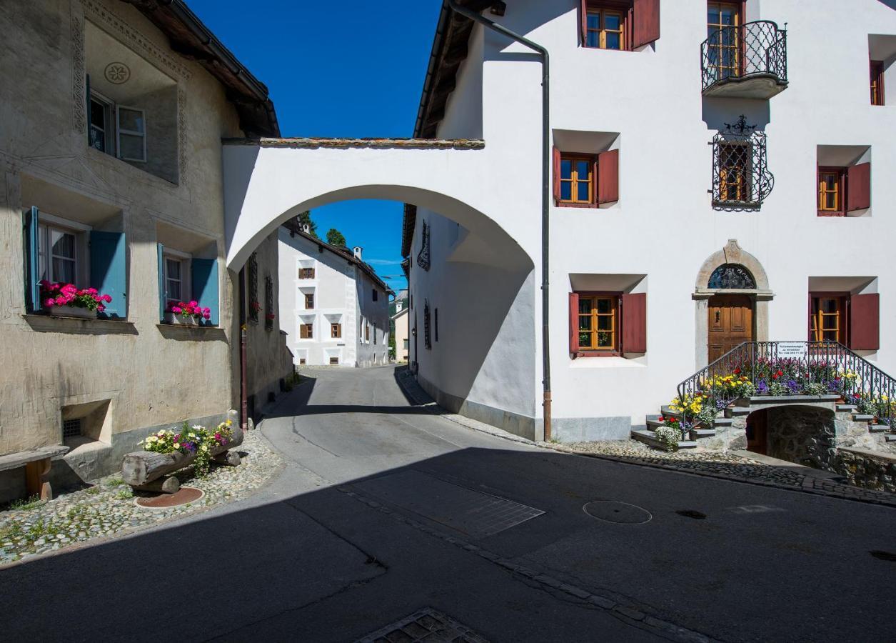 Chesa Michel Apartment Bever Bagian luar foto
