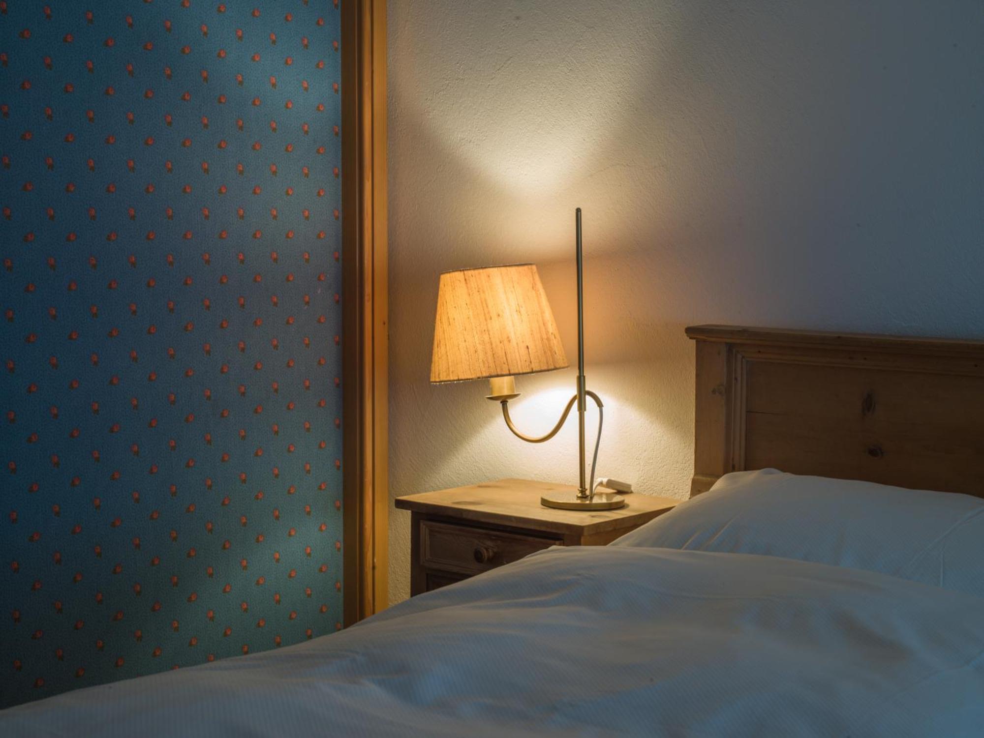 Chesa Michel Apartment Bever Bagian luar foto