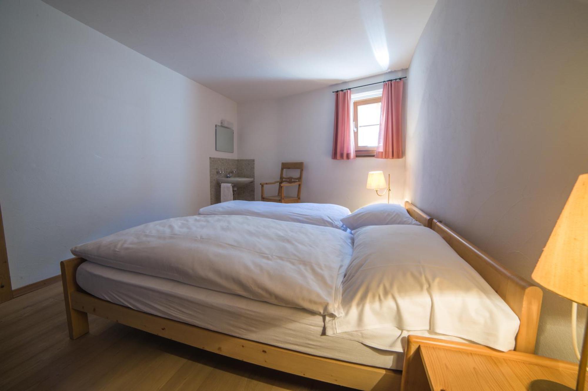 Chesa Michel Apartment Bever Bagian luar foto