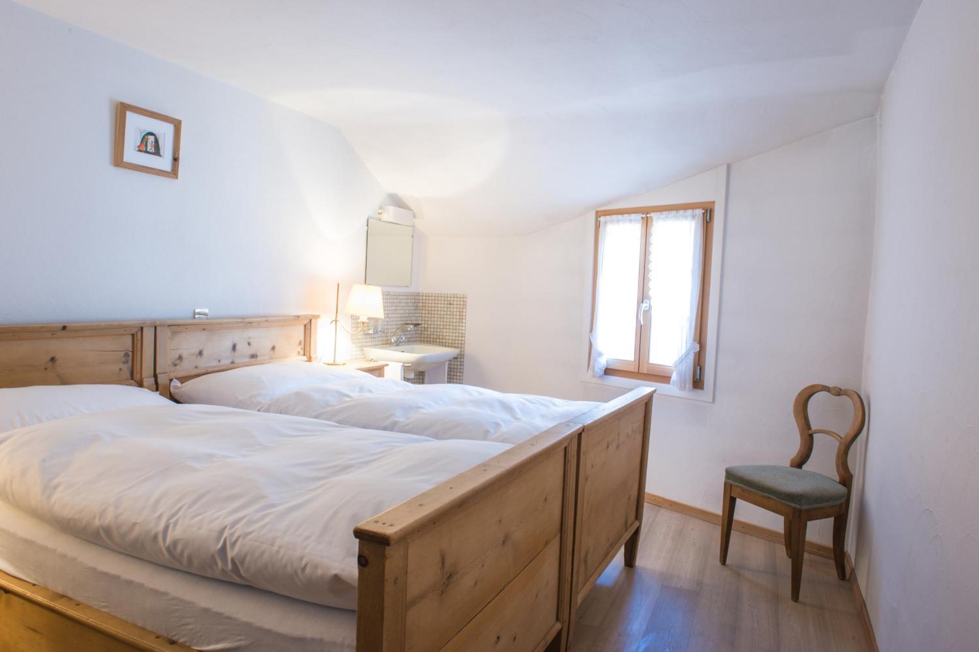 Chesa Michel Apartment Bever Bagian luar foto
