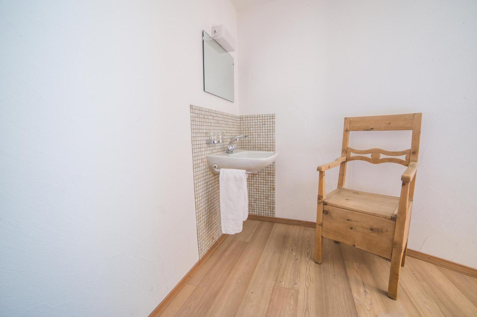 Chesa Michel Apartment Bever Bagian luar foto