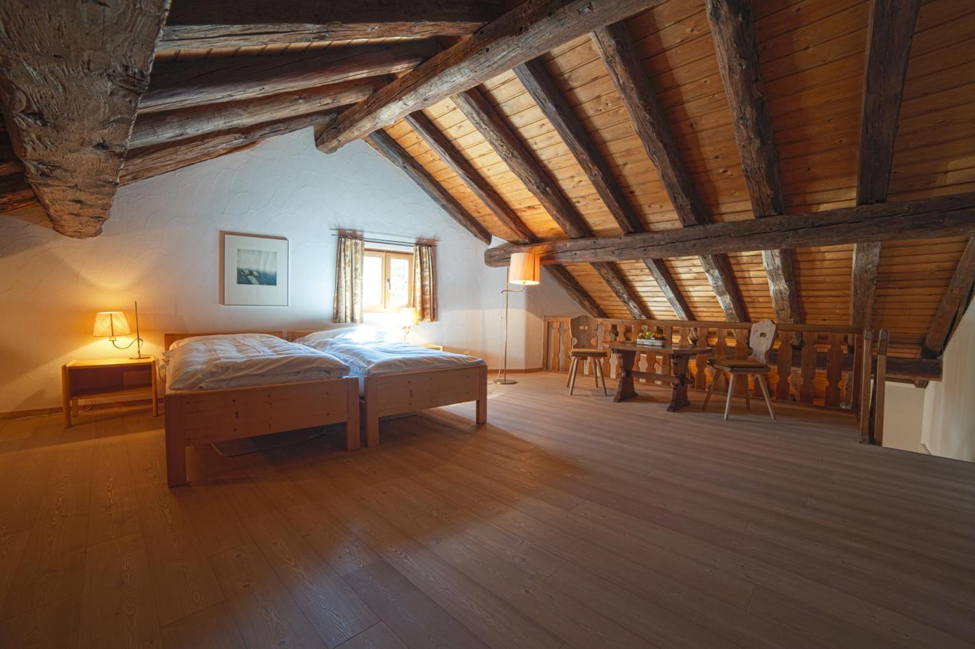 Chesa Michel Apartment Bever Bagian luar foto