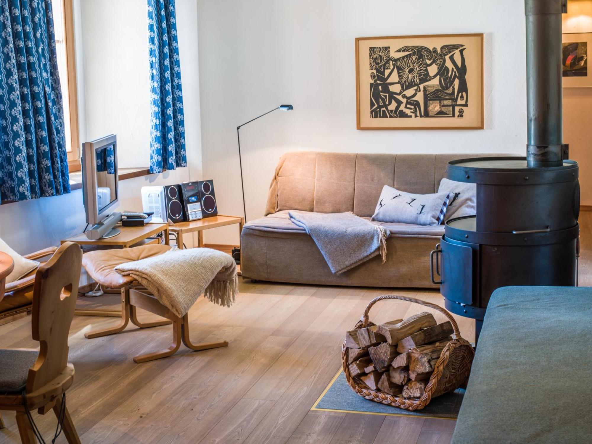 Chesa Michel Apartment Bever Bagian luar foto